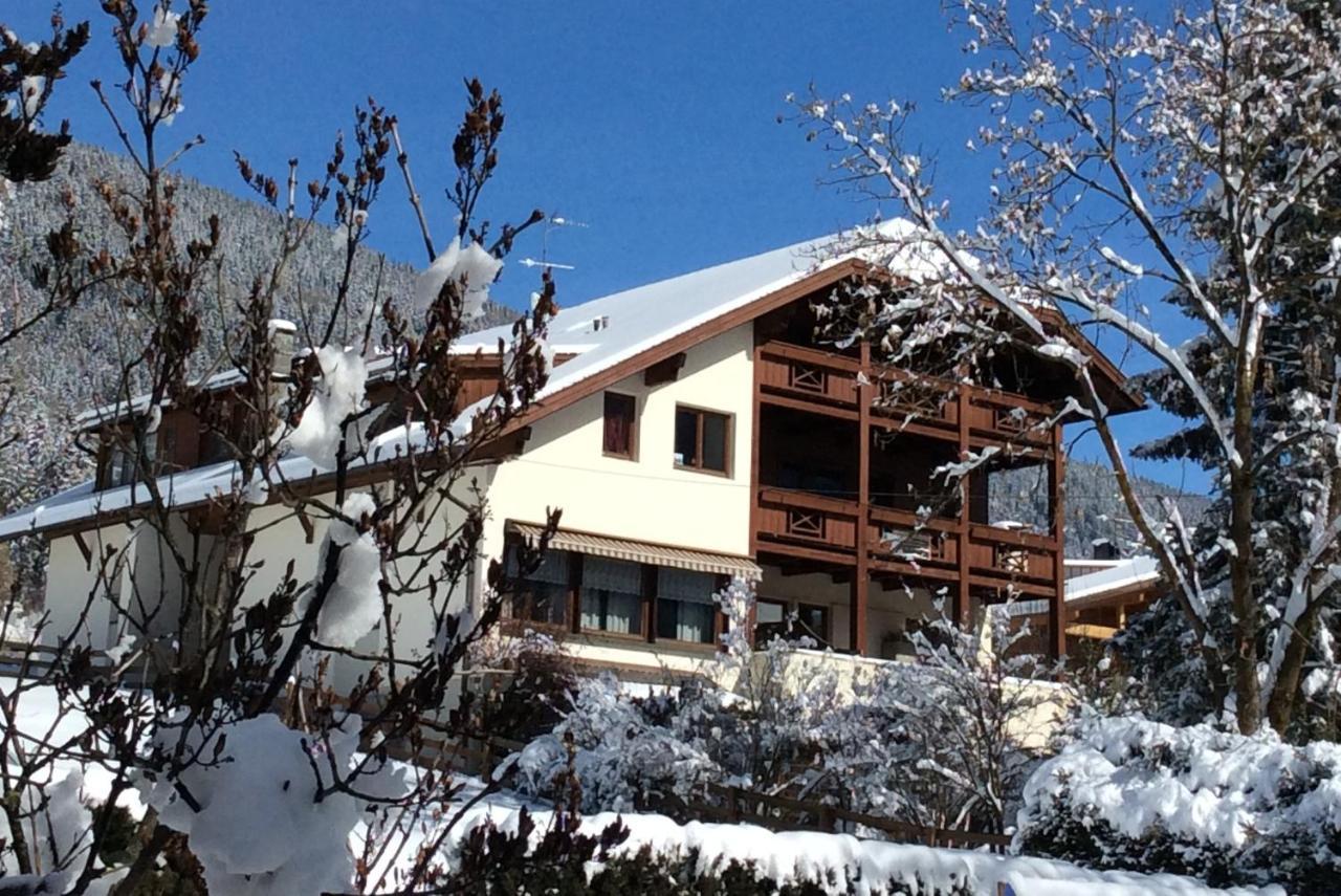 Residenze Sonnenschein Casa Rosa Aparthotel Niederdorf Buitenkant foto